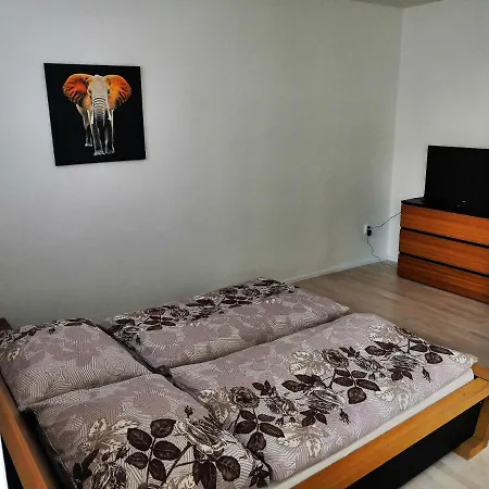 Apartman *