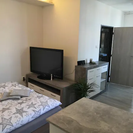 Apartman Apartment *