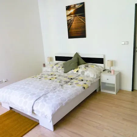 Apartman *